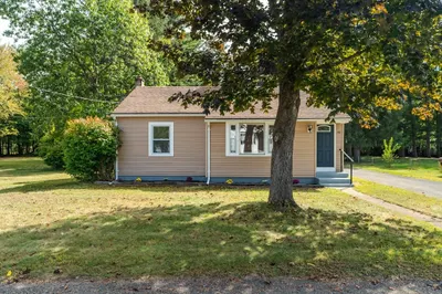 43 Pleasantview St 1