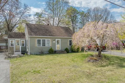 143 Gardens Dr