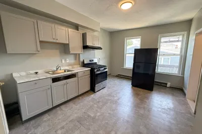 26 Alpine St #3 1