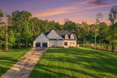 345 Central Pike 1