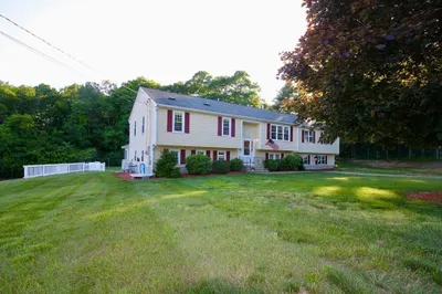 52 Ward St 1