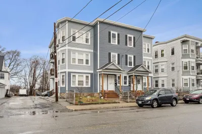 373-379 Howard St
