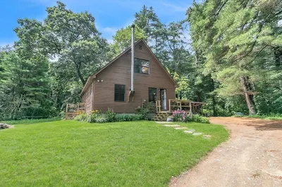 486 Sunderland Rd 1