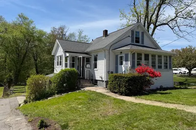 437 Summer St 1