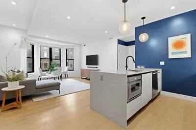 472 W Broadway #201