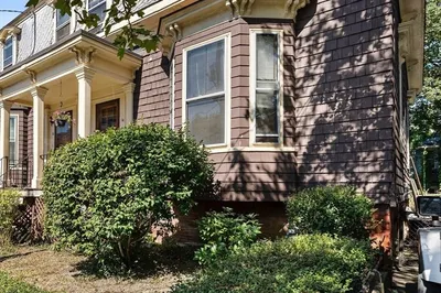 14 Mossland St 1