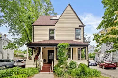 12 Williams St