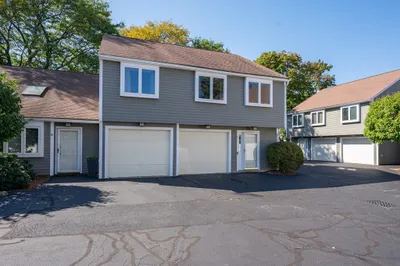 210 Centre St #17