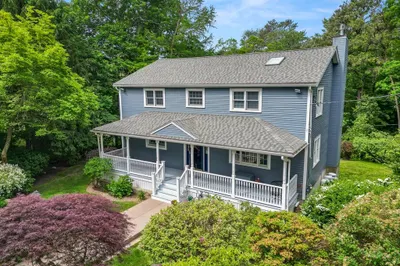 30 R Magnolia Ave 1
