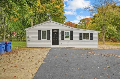 48 Pleasant St 1