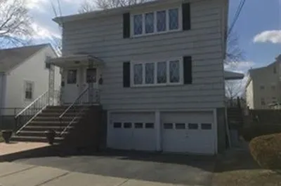 89 Duff St #2 1