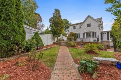 31 Overlea Ave 1