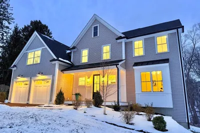 94 Woodland St