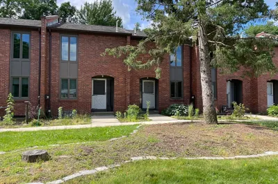 25 Bedford Ct #25 1