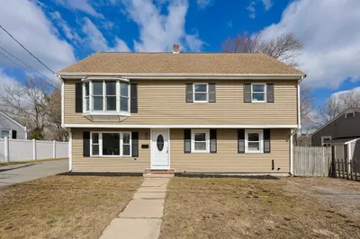 136 E Ashland St
