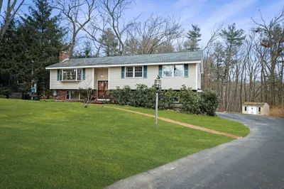 6 Athena Cir 1