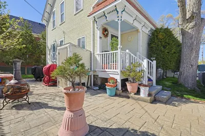 391 Middle St