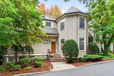 333 Brush Hill Rd #A2 1