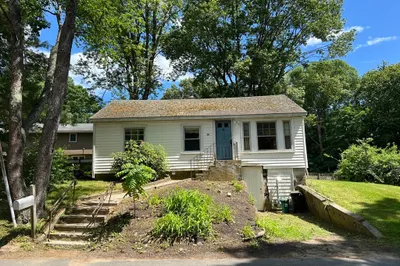 32 Central Ave 1