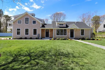 55 Bayberry Rd
