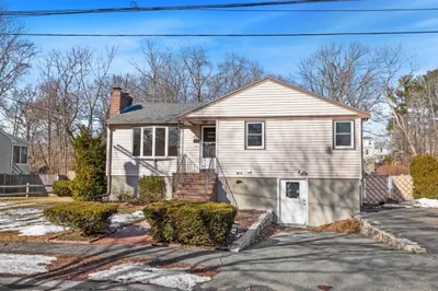 13 Meadowbrook Rd 1