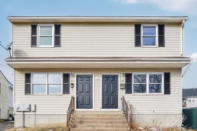140-142 Cherry St 1