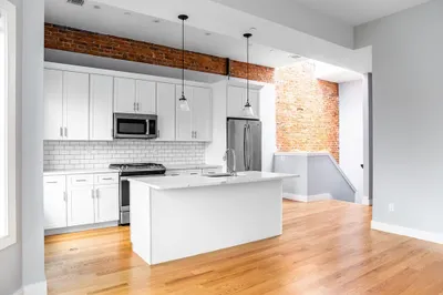 4 Mount Vernon St #3