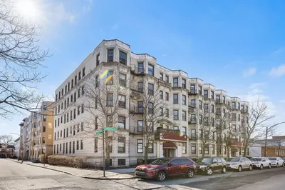 1254 Commonwealth Ave #17