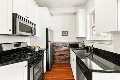 46 Elmwood St #2