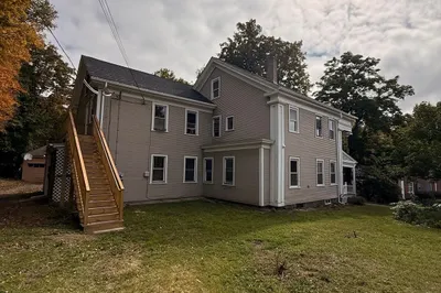 10 Mechanic St 1