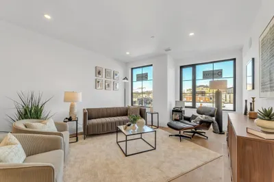34 Oak Street #103 1