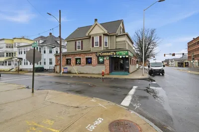 729 Chicopee St 1