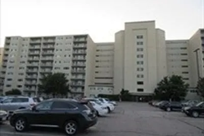 100 Cove Way #201