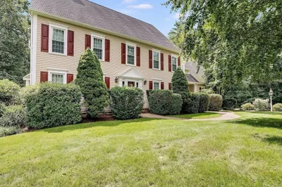 60 Wedgewood Drive 1