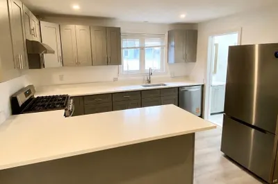 18 Howard St #1 1
