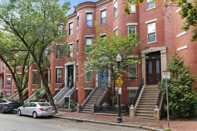 32 Yarmouth Street #B 1