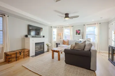 66 Gates St #2
