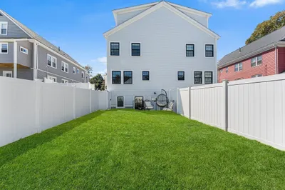 11 Lowell St #B 1