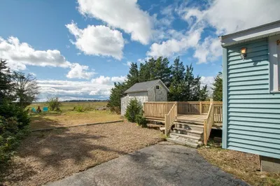 37 Pine Point Rd 1