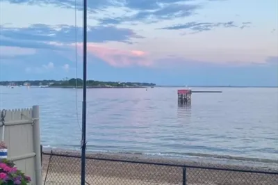 15 Beach Ct 1