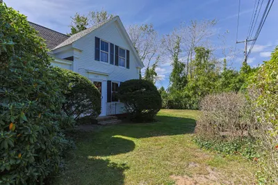 2673 Main St 1