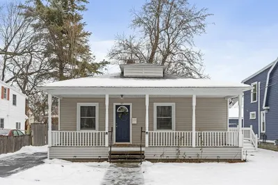 37 Wallis Park