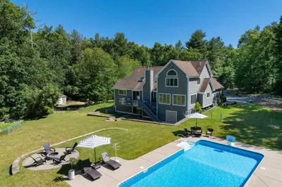 28 Gammons Rd