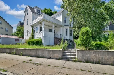 314 Gallivan Blvd