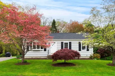 19 Mathewson Ave