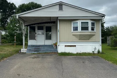 106 Mayflower Avenue