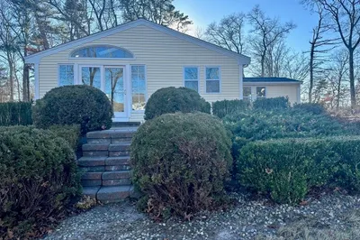90r Bartlett Rd
