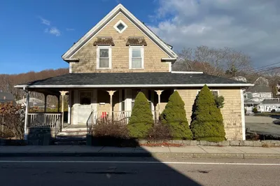 22 Main St