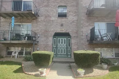 105 Oak Lane #9 1