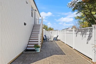 40a Thurston Point Road 1